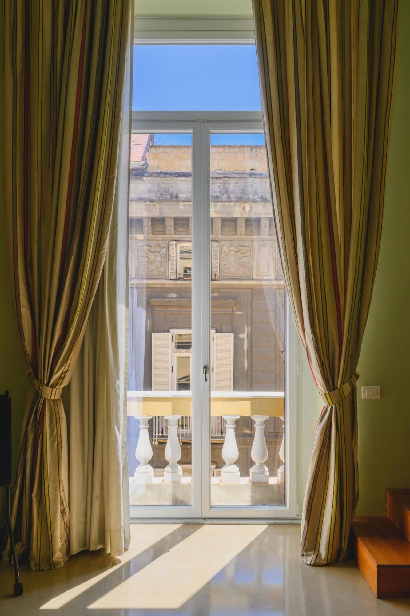 Pretaloger Verdi 18 Napoli Phòng bức ảnh